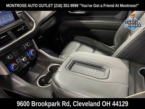 Used 2023 GMC Yukon XL SLT w/ SLT Premium Package image 15