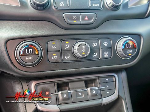 Used 2022 GMC Terrain AT4 w/ Infotainment Package II image 18