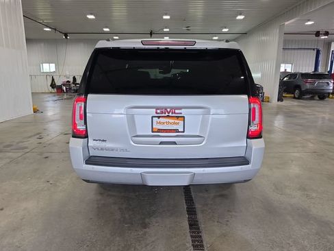 Used 2016 GMC Yukon XL SLT AWD/4WD image 7