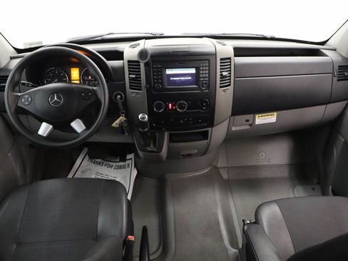 Used 2018 Mercedes-Benz Sprinter 2500 image 15