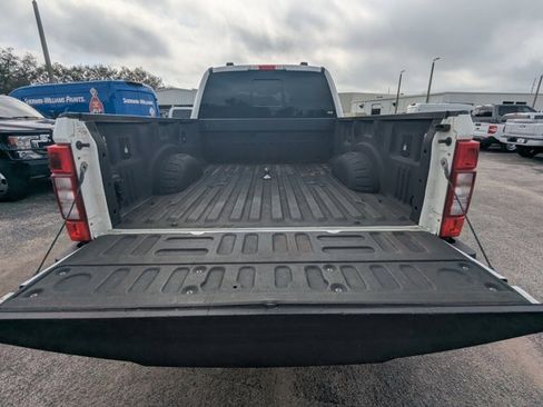 Used 2022 Ford F350 Lariat image 14