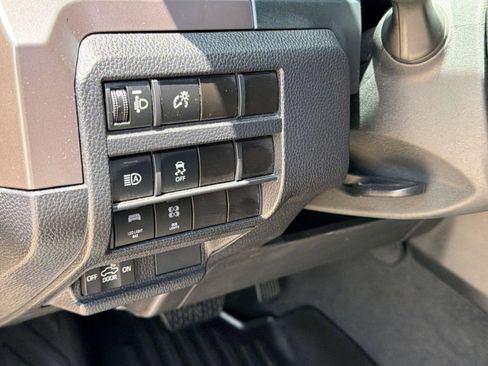Used 2024 Toyota Tacoma TRD Off-Road AWD/4WD image 18