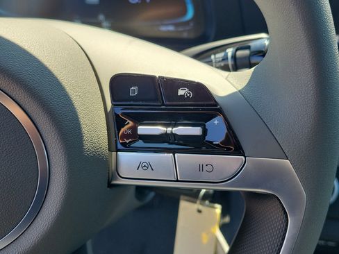 New 2026 Hyundai Elantra SE image 24