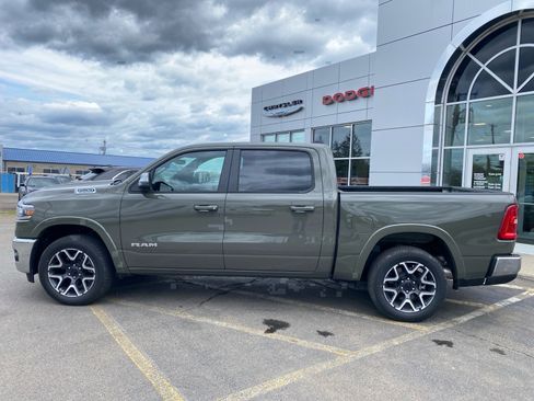 Used 2026 RAM 1500 Laramie AWD/4WD image 2