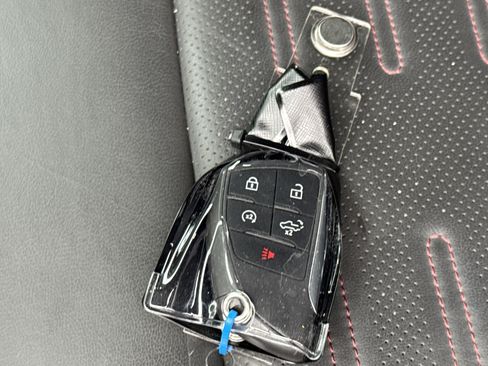 Used 2024 GMC Sierra 2500 AT4X image 38