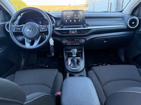 Used 2019 Kia Forte LXS image 13