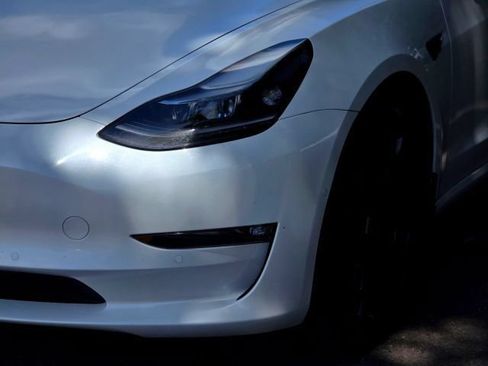 Used 2021 Tesla Model 3 Long Range AWD/4WD image 4
