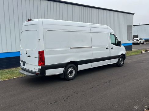 Used 2020 Freightliner Sprinter 2500 image 5