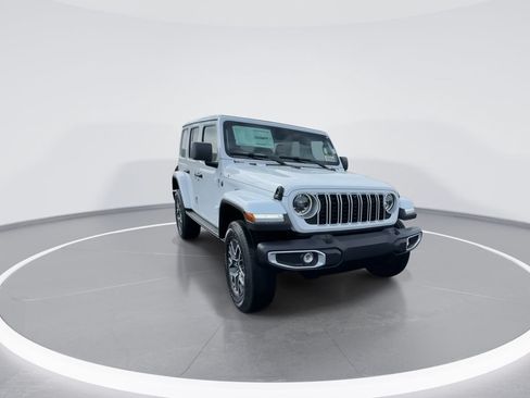 New 2026 Jeep Wrangler Unlimited Sahara w/ Safety Group AWD/4WD image 2