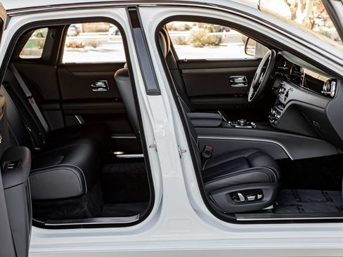 Certified 2024 Rolls-Royce Ghost AWD/4WD image 27