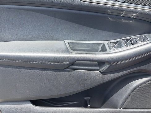 Used 2021 Ford Edge SEL image 17