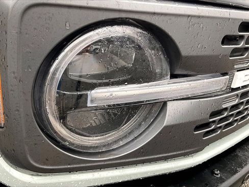 Used 2024 Ford Bronco Badlands image 28