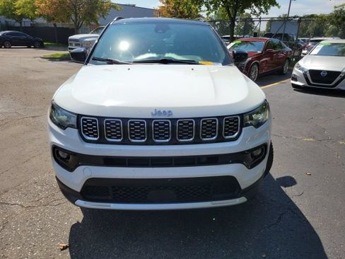 Used 2024 Jeep Compass Limited AWD/4WD image 8