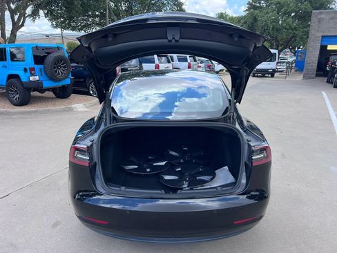 Used 2021 Tesla Model 3 Standard Range Plus RWD image 9