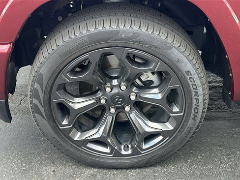 Used 2024 RAM 1500 Limited image 9