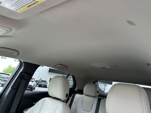 Certified 2023 Buick Encore GX Preferred w/ Cold Weather Comfort Package FWD image 18