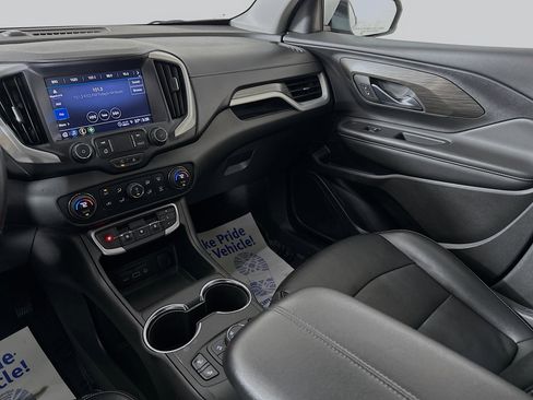 Used 2024 GMC Terrain SLT image 21