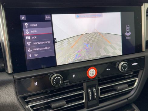 Certified 2025 Porsche Macan Turbo image 25