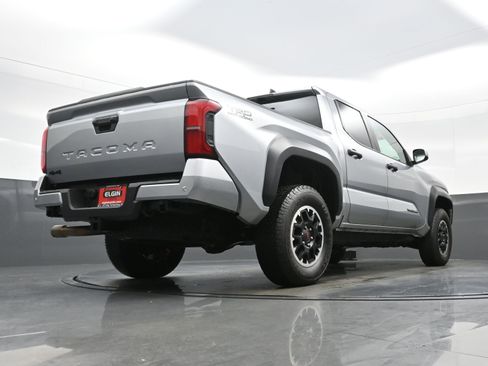 Used 2025 Toyota Tacoma TRD Off-Road w/ TRD Off Road Upgrade Package image 33