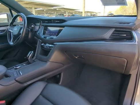 Certified 2021 Cadillac XT6 Luxury image 25