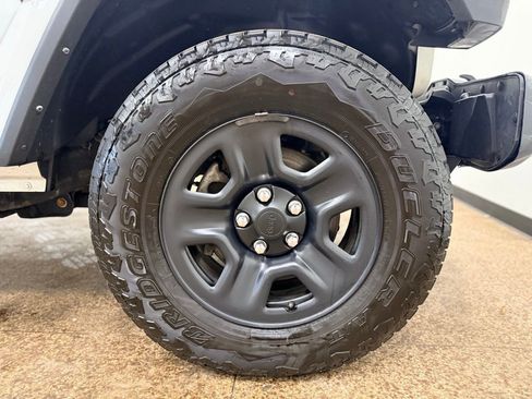 Used 2022 Jeep Gladiator Sport AWD/4WD image 28