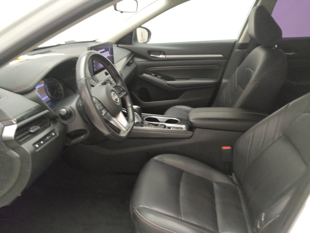 Used 2023 Nissan Altima 2.0 SR FWD image 17