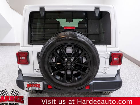 Used 2025 Jeep Wrangler Sahara w/ Safety Group image 4