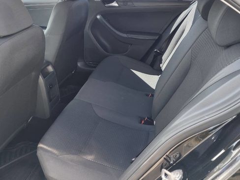 Used 2015 Volkswagen Jetta S image 25