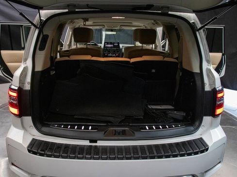 Used 2024 Nissan Armada Platinum w/ Captain's Chairs Package image 20