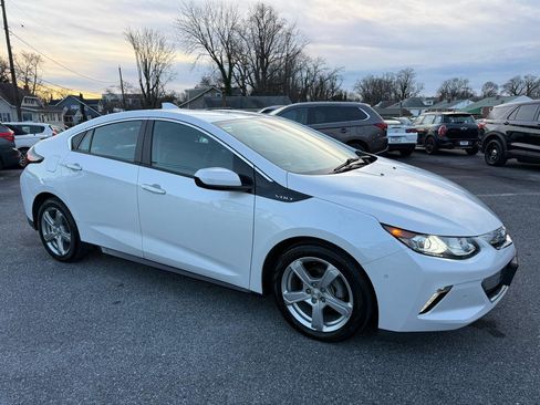 Used 2017 Chevrolet Volt Premier w/ Driver Confidence II Package image 12