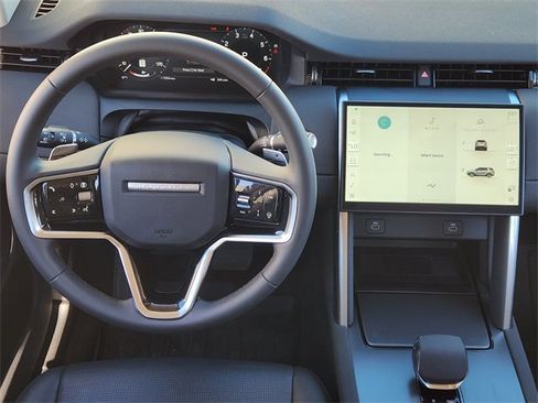 Used 2025 Land Rover Discovery Sport S image 26