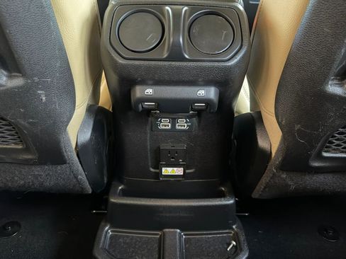 Used 2018 Jeep Wrangler Unlimited Rubicon w/ Dual Top Group AWD/4WD image 55