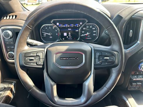 Used 2021 GMC Sierra 1500 Denali w/ Technology Package image 12