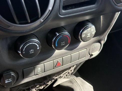 Used 2013 Jeep Wrangler Sport AWD/4WD image 13