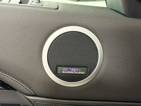 New 2026 Land Rover Discovery S AWD/4WD image 19