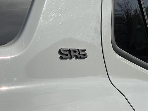 Certified 2025 Toyota 4Runner SR5 AWD/4WD image 5