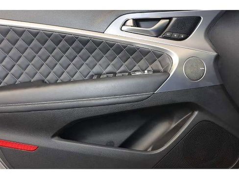 Used 2021 Genesis G70 3.3T w/ Sport Package image 7