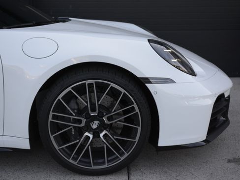 Certified 2026 Porsche 911 Carrera RWD image 34
