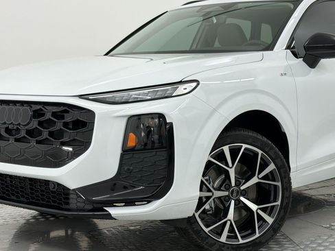 New 2026 Audi Q3 quattro 2.0T AWD/4WD image 24