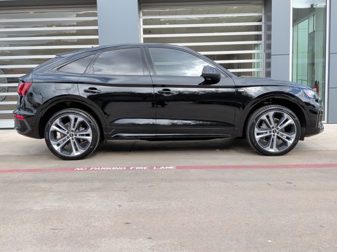 Used 2022 Audi Q5 2.0T Prestige w/ Prestige Package image 11