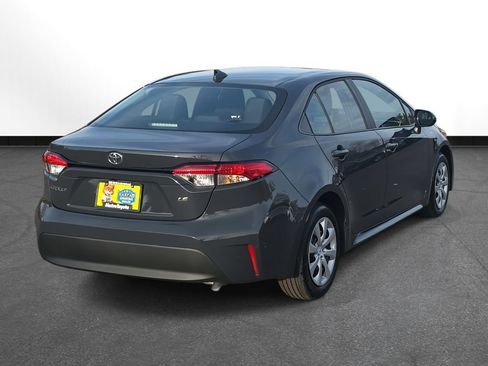 Used 2025 Toyota Corolla LE image 5