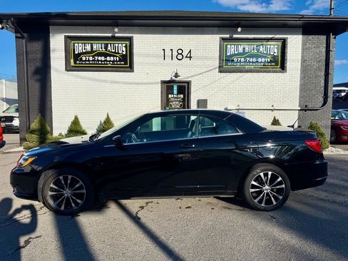 Used 2012 Chrysler 200 S FWD image 2