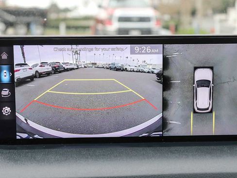 Used 2023 Genesis GV70 2.5T w/ Advanced Package image 24