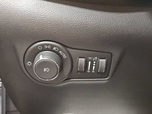 Used 2022 Jeep Compass Latitude AWD/4WD image 30