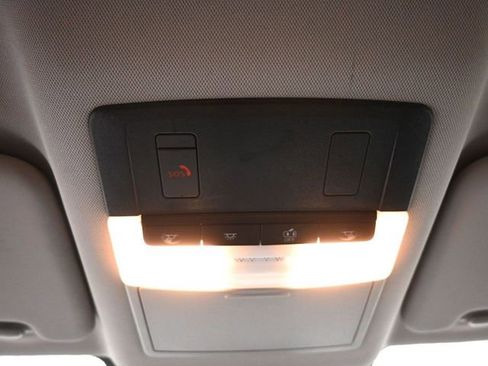 Used 2025 Nissan Rogue SV image 30