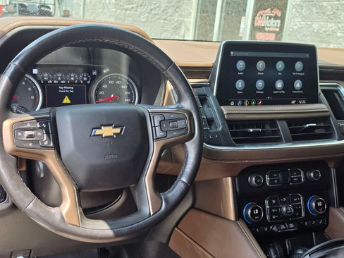 Used 2021 Chevrolet Suburban High Country w/ Premium Package AWD/4WD image 10