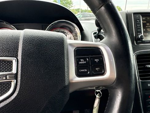 Used 2014 Dodge Grand Caravan R/T w/ Safety Sphere Group FWD image 23