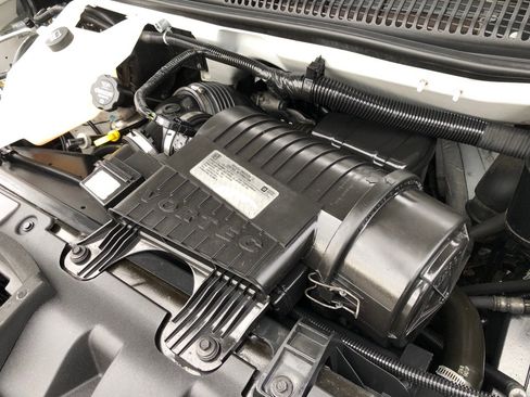 Used 2016 GMC Savana 3500 image 35