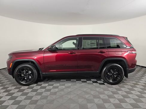 New 2026 Jeep Grand Cherokee Altitude image 6