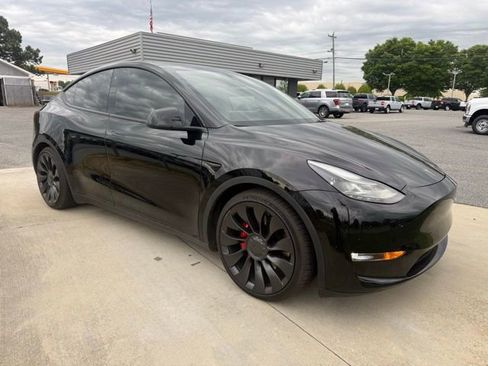 Used 2022 Tesla Model Y Performance AWD/4WD image 4
